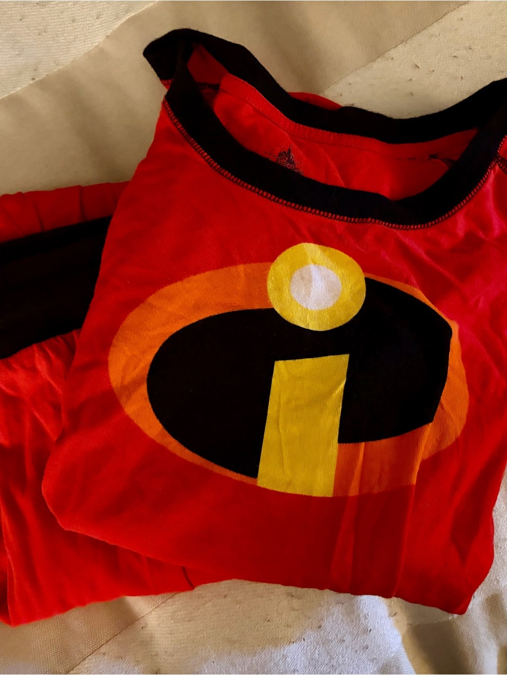Ladies Disney Incredibles pajamas - set